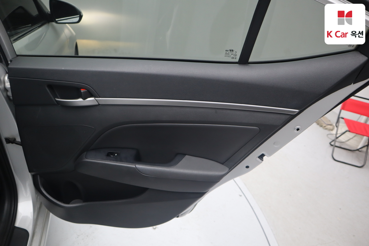 Hyundai Elantra 2016 - Image 24