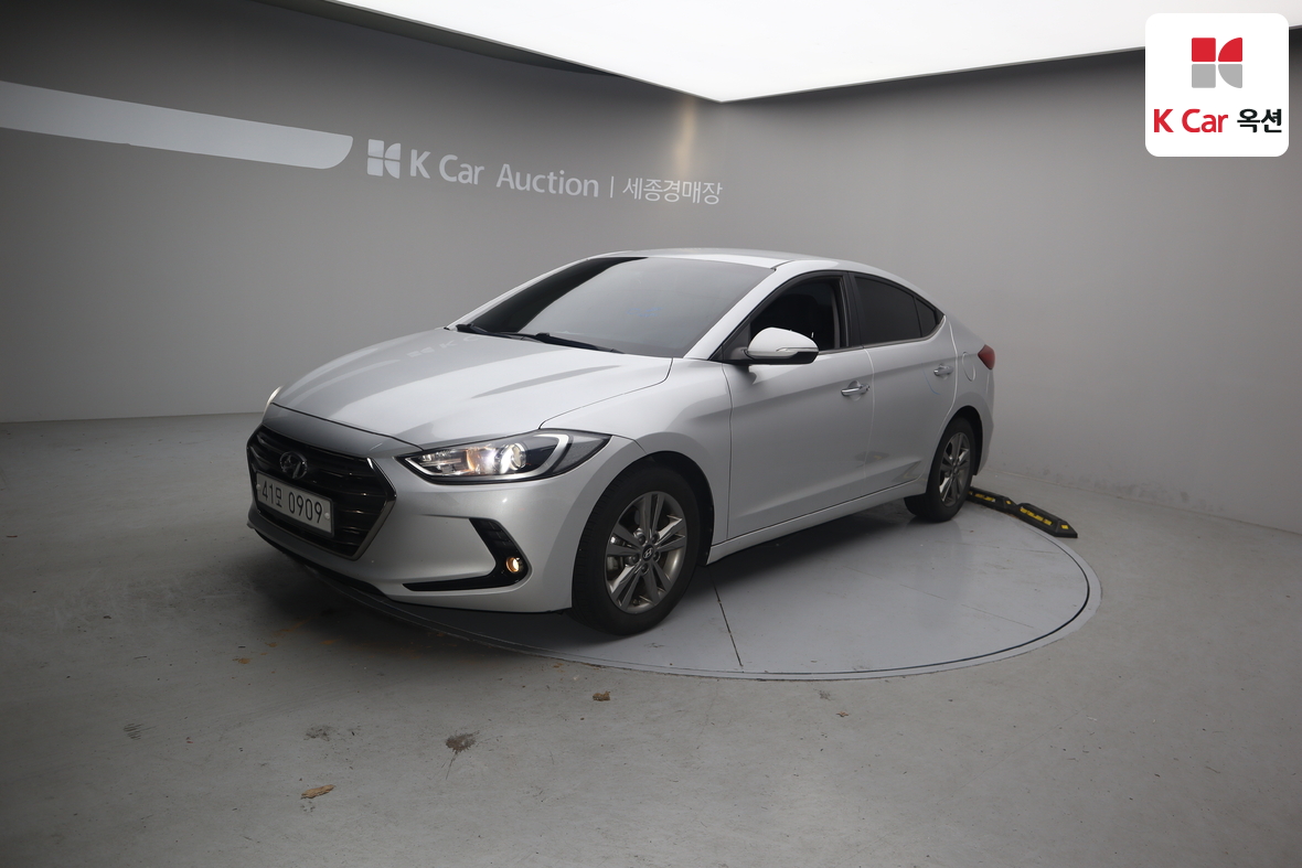 Hyundai Elantra 2016 - Image 1