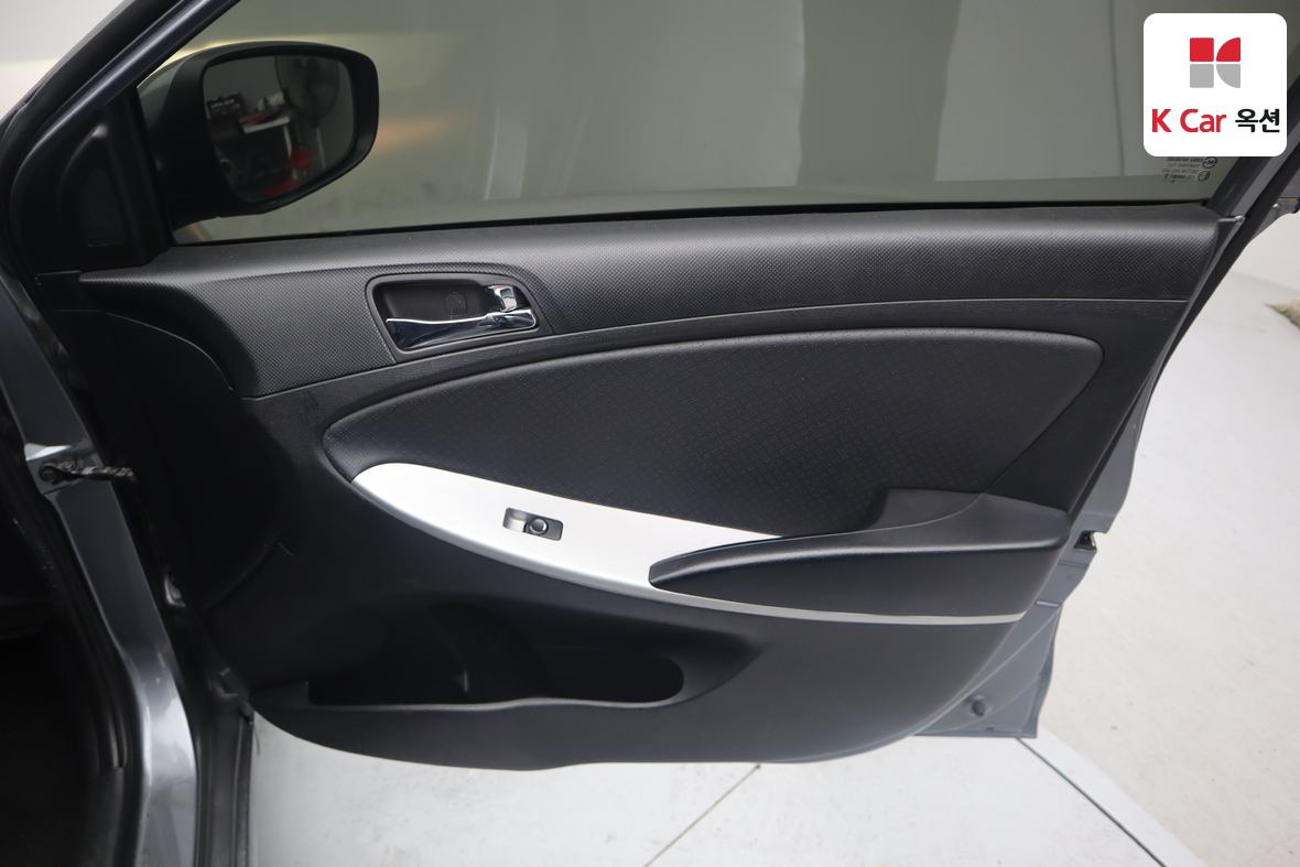 Hyundai Accent 2014 - Image 26