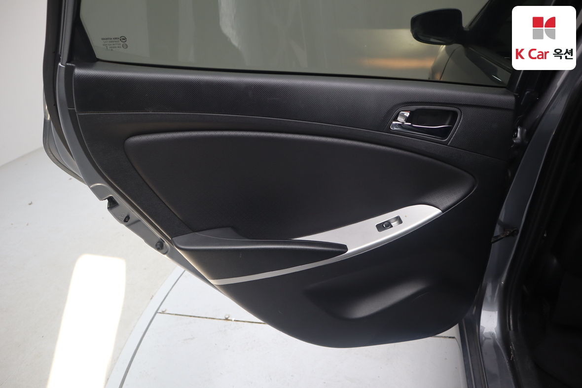 Hyundai Accent 2014 - Image 20