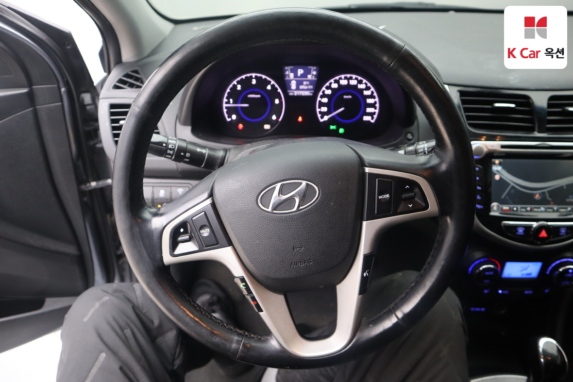 Hyundai Accent 2014 - Image 10