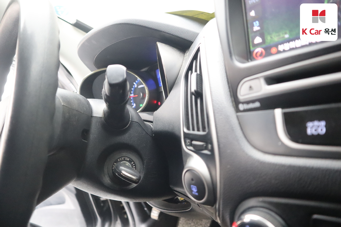 Hyundai Tucson 2011 - Image 11
