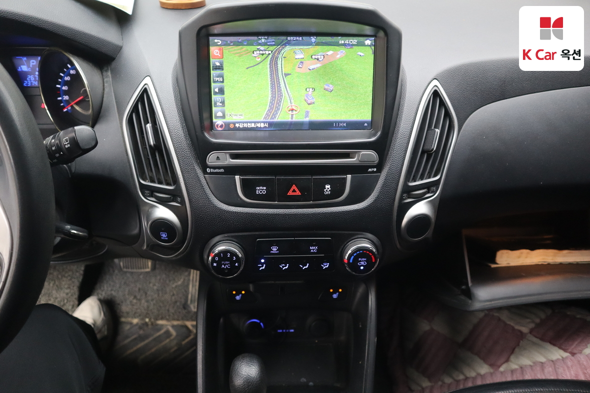 Hyundai Tucson 2011 - Image 6