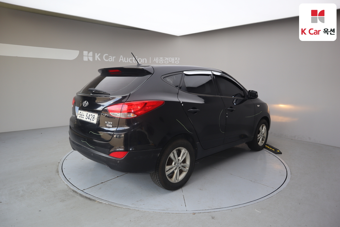Hyundai Tucson 2011 - Image 2
