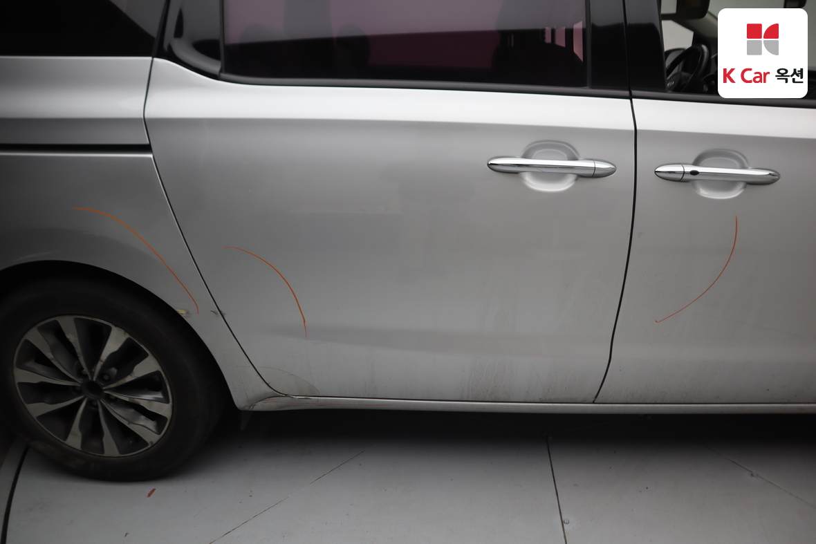 كيا نيو كارنيفال 2015 - صورة 39