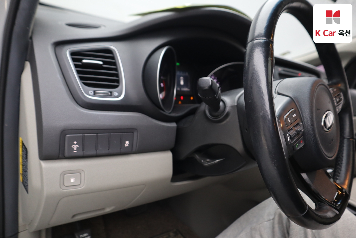 كيا نيو كارنيفال 2015 - صورة 9