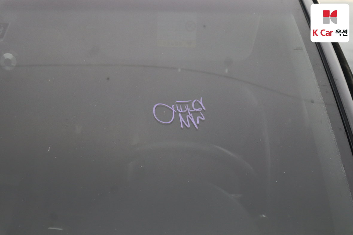 KG Mobility Tivoli 2016 - Image 33