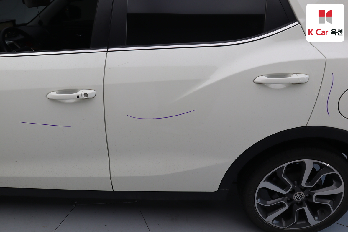 KG Mobility Tivoli 2016 - Image 37