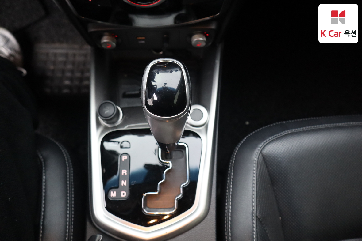 KG Mobility Tivoli 2016 - Image 16