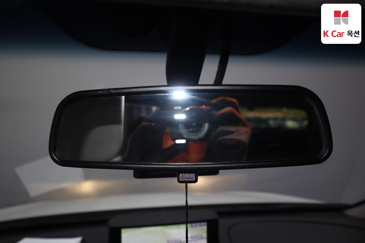 KG Mobility Tivoli 2016 - Image 12