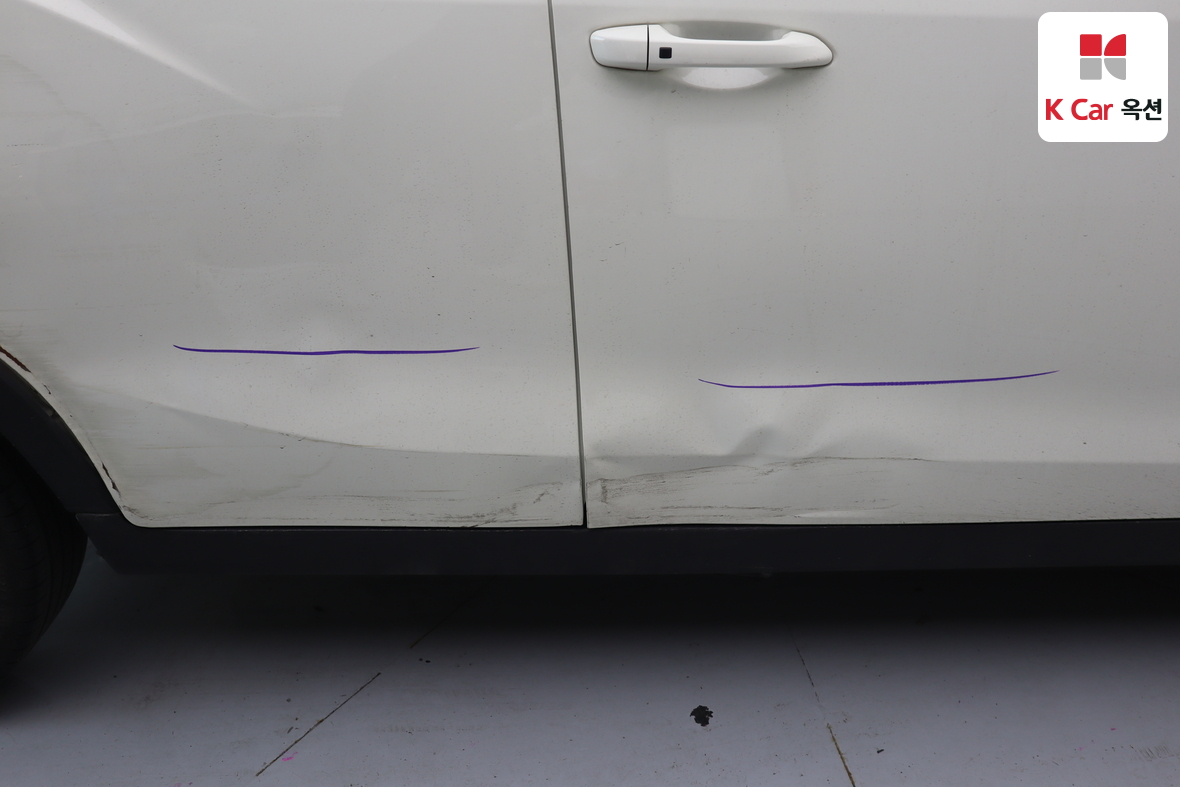 KG Mobility Tivoli 2016 - Image 39