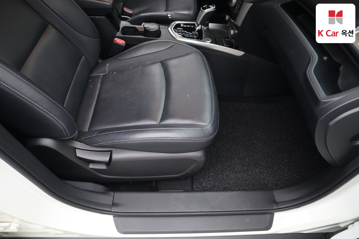 KG Mobility Tivoli 2016 - Image 29