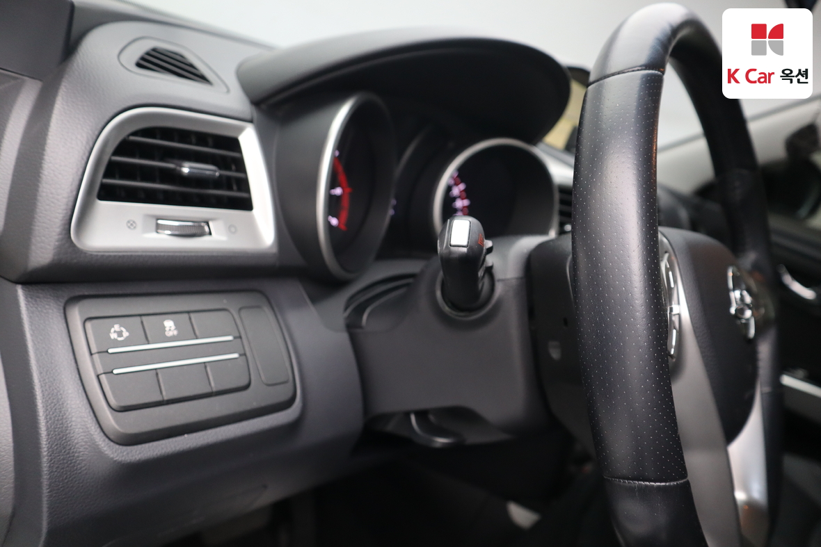 KG Mobility Tivoli 2016 - Image 9