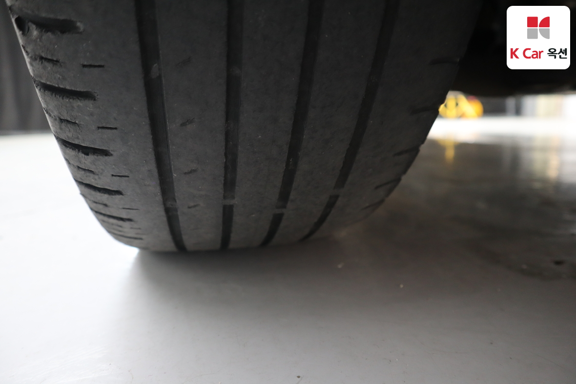 KG Mobility Tivoli 2016 - Image 31