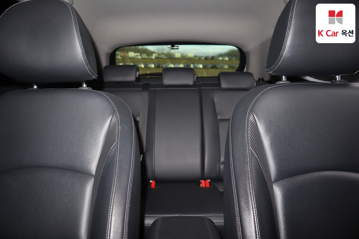 KG Mobility Tivoli 2016 - Image 18