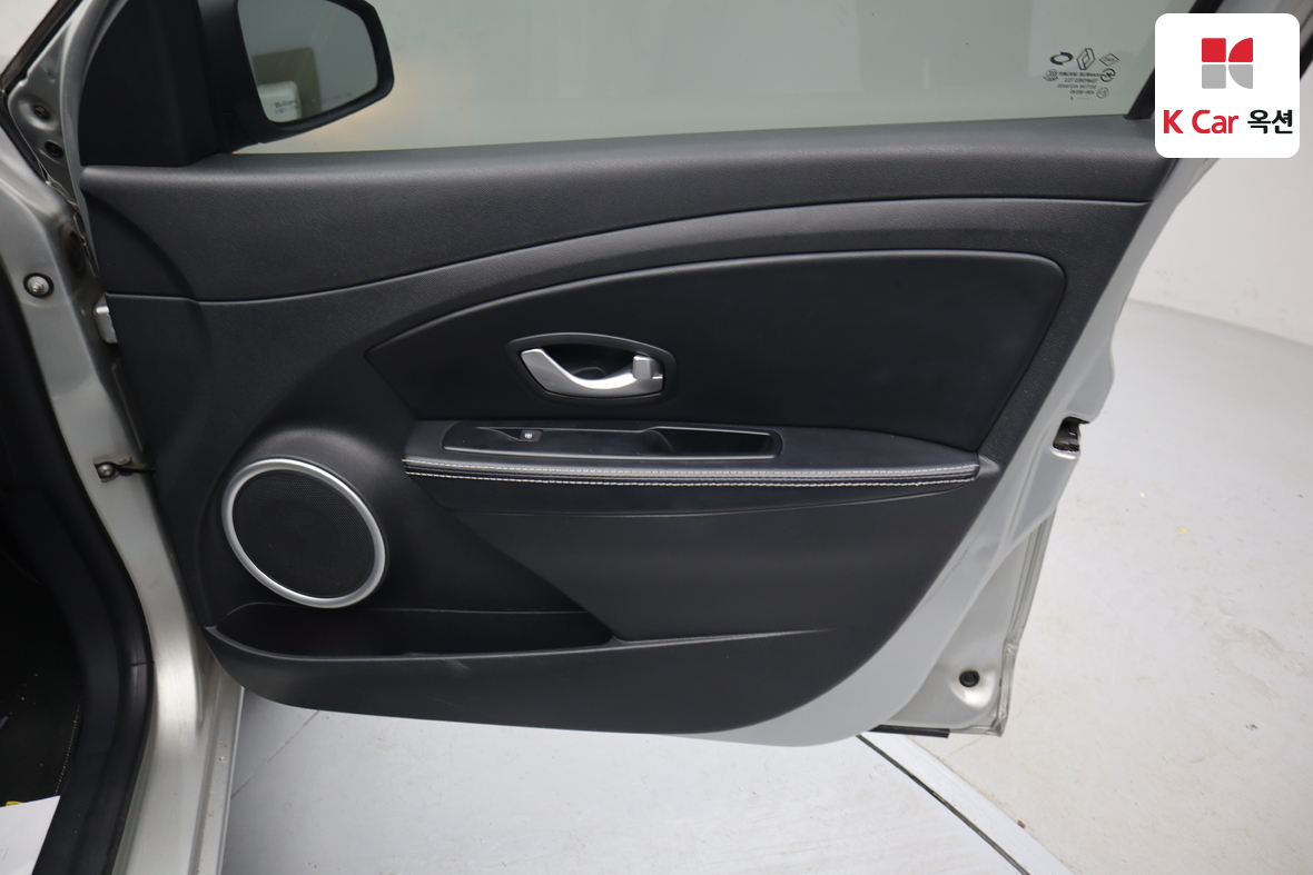 Renault Samsung SM3 2015 - Image 30