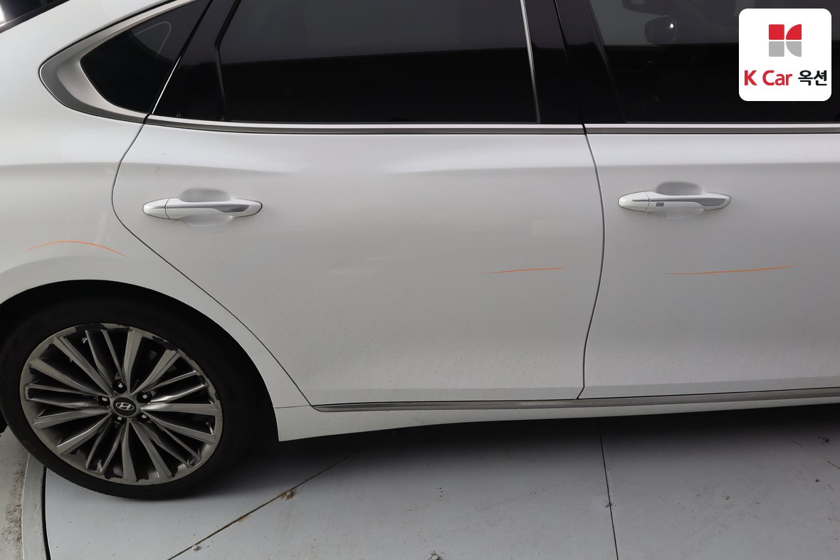 هيونداي أزيرا 2018 - صورة 45