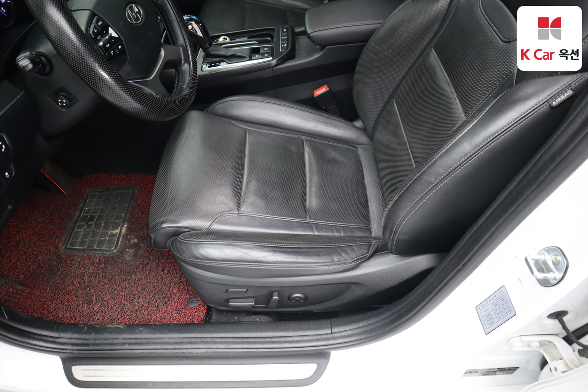 هيونداي أزيرا 2018 - صورة 21