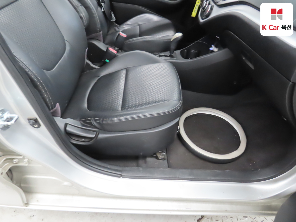 Kia Morning 2012 - Image 30