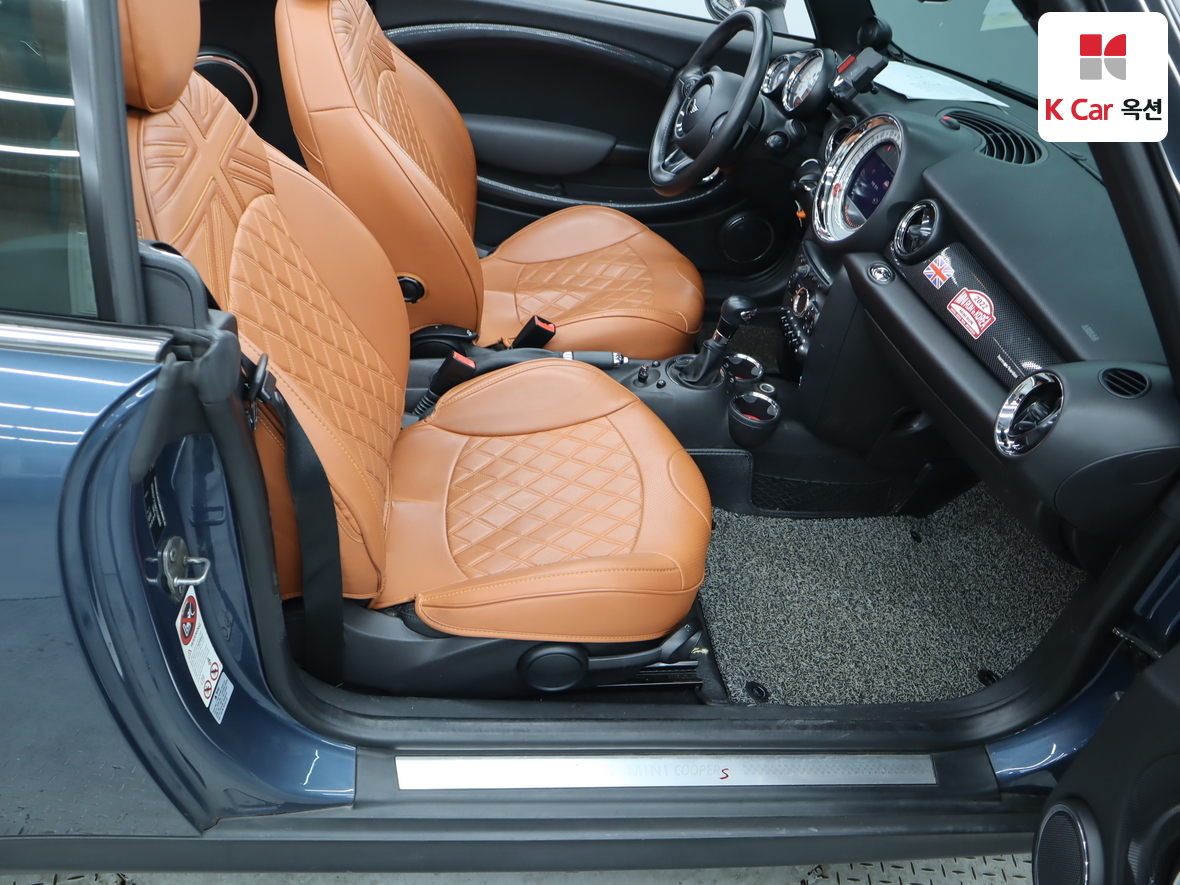 BMW MINI 2012 - Image 24