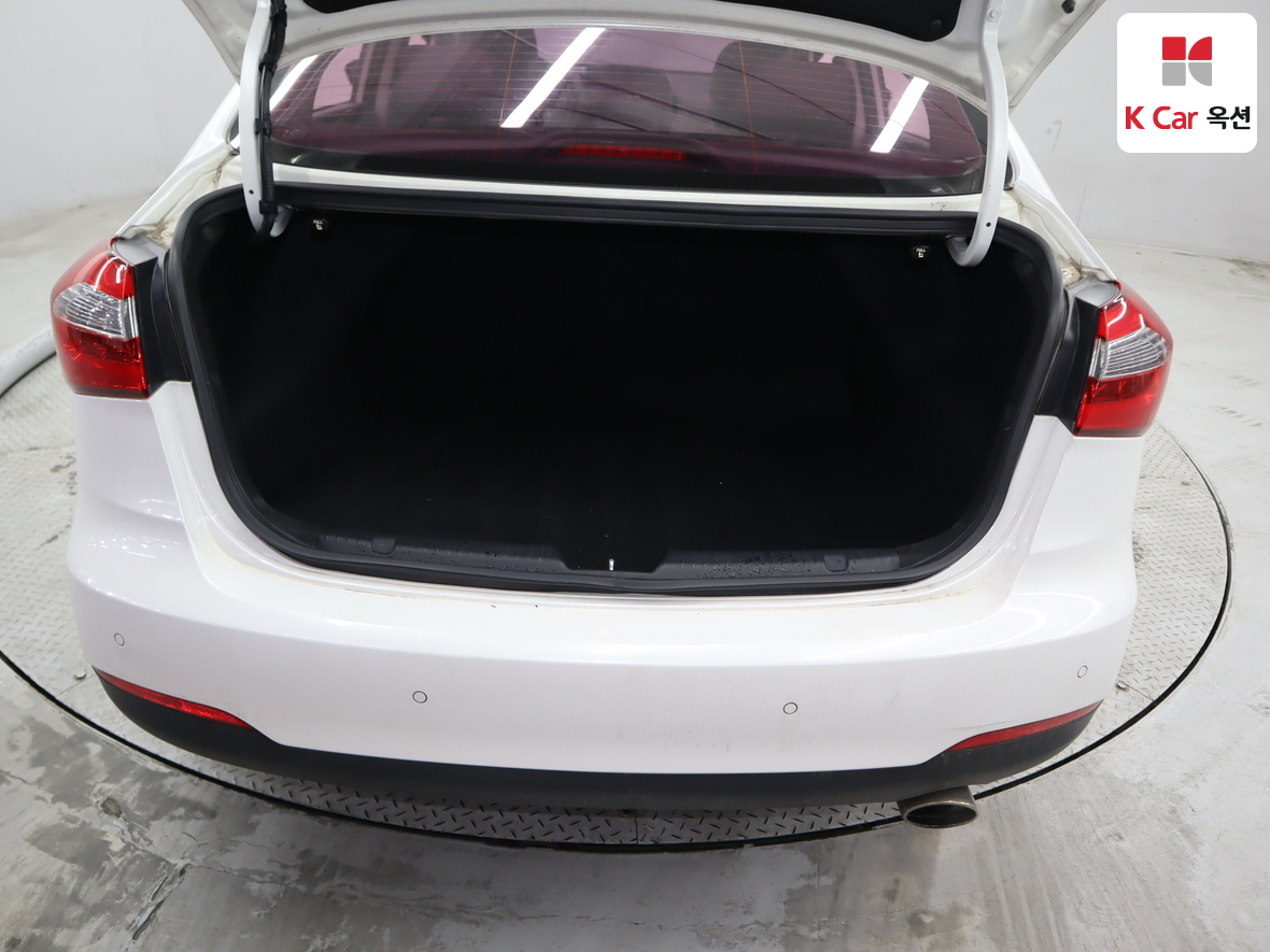 Kia K3 2015 - Image 24
