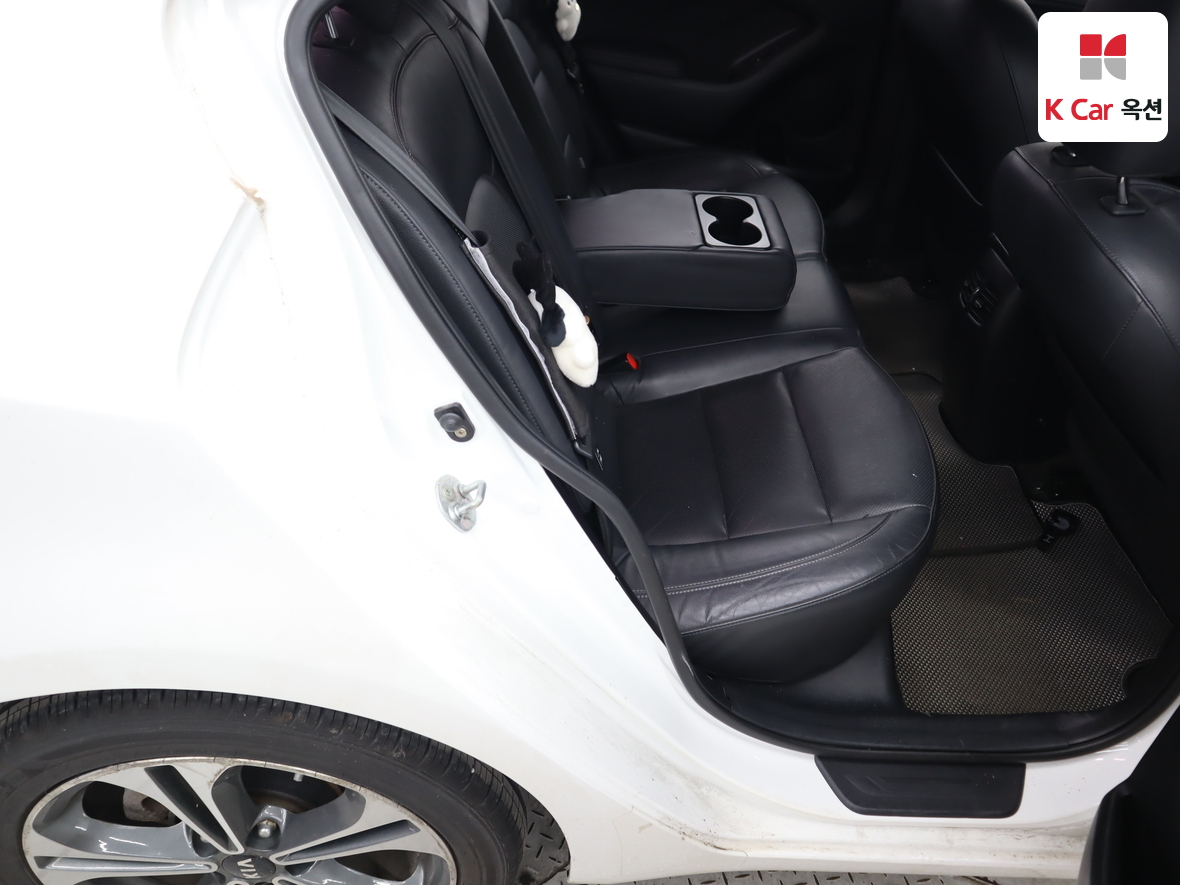 Kia K3 2015 - Image 26
