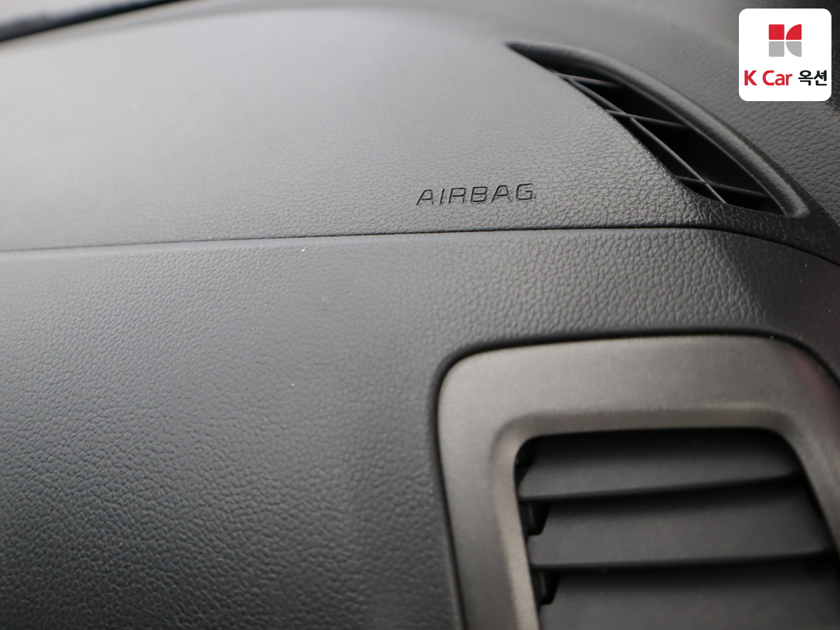 Kia K3 2015 - Image 29