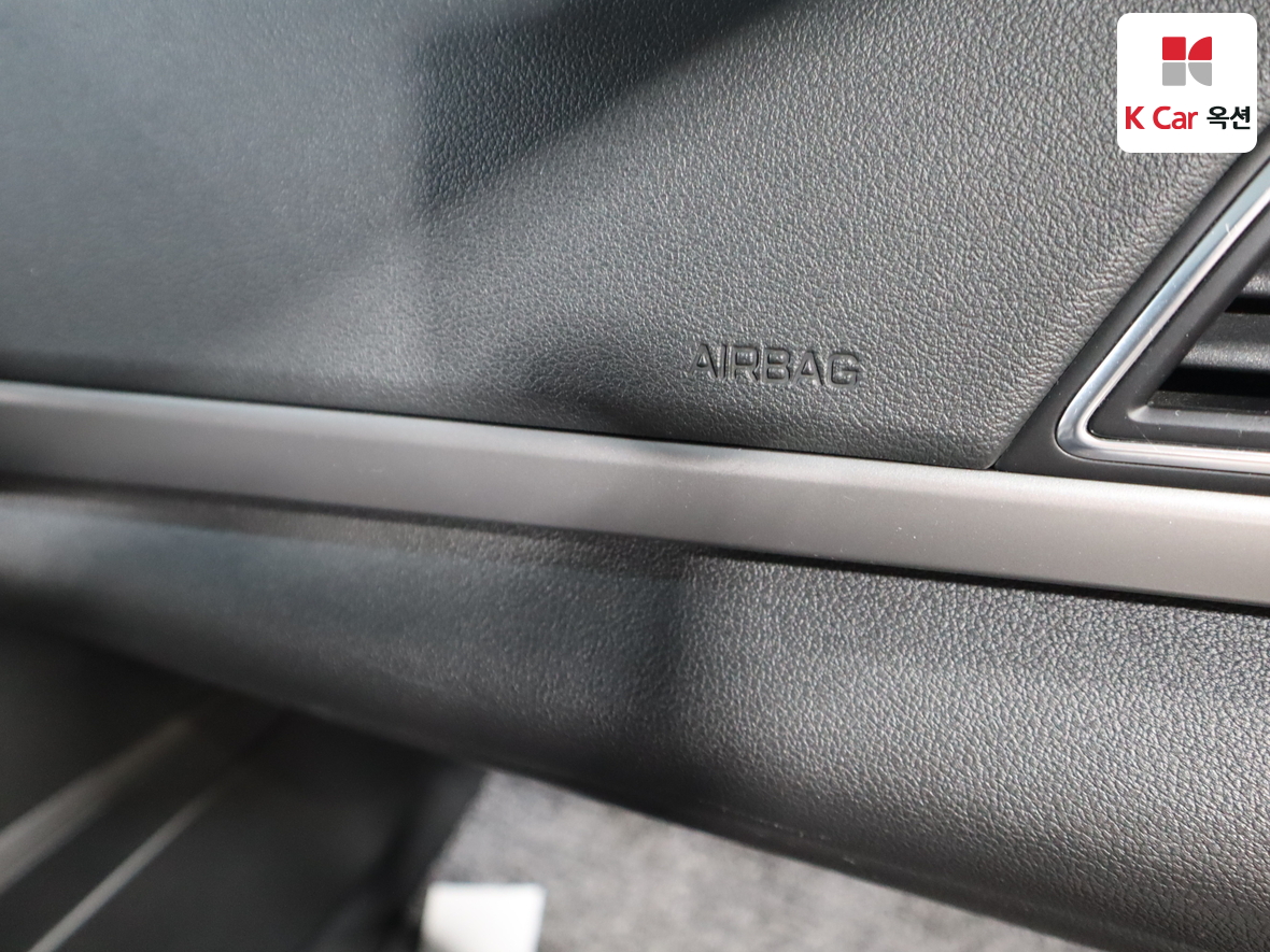 Hyundai Elantra 2018 - Image 29