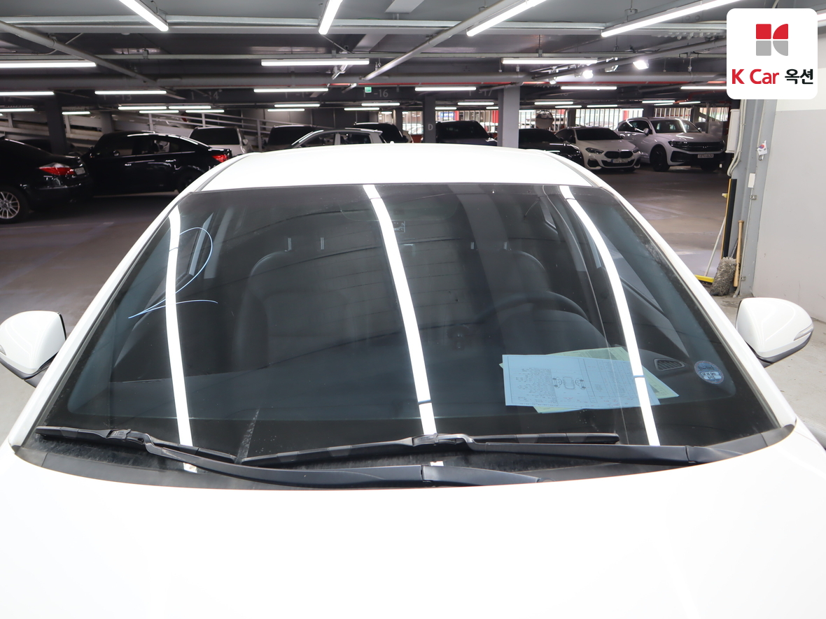 Hyundai Elantra 2018 - Image 33