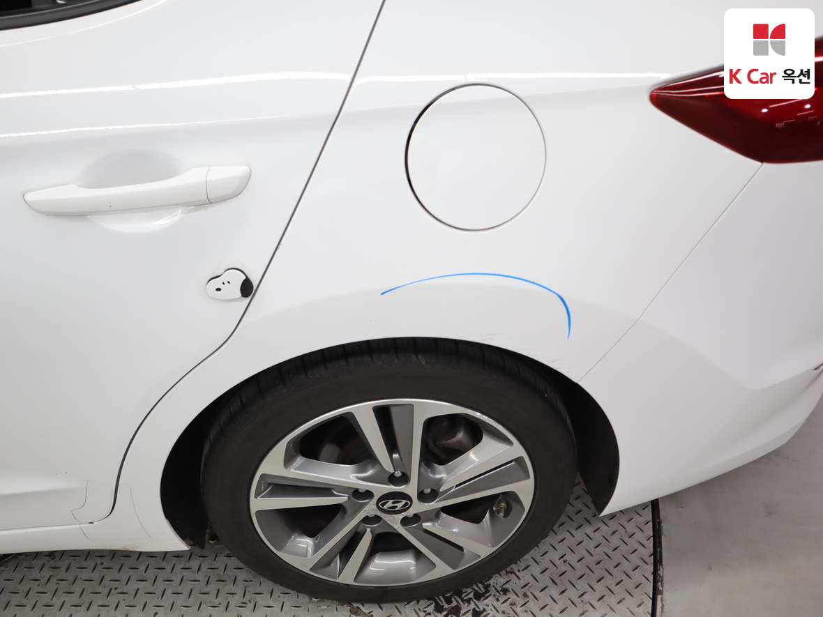 Hyundai Elantra 2018 - Image 37