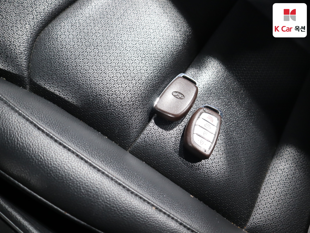 Hyundai Elantra 2018 - Image 17