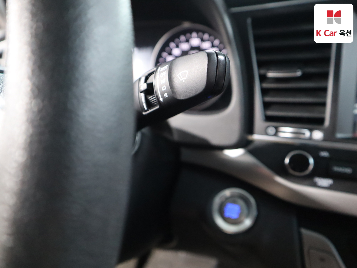 Hyundai Elantra 2018 - Image 11