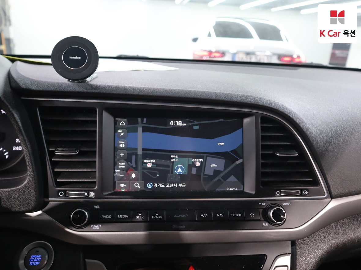 Hyundai Elantra 2018 - Image 14