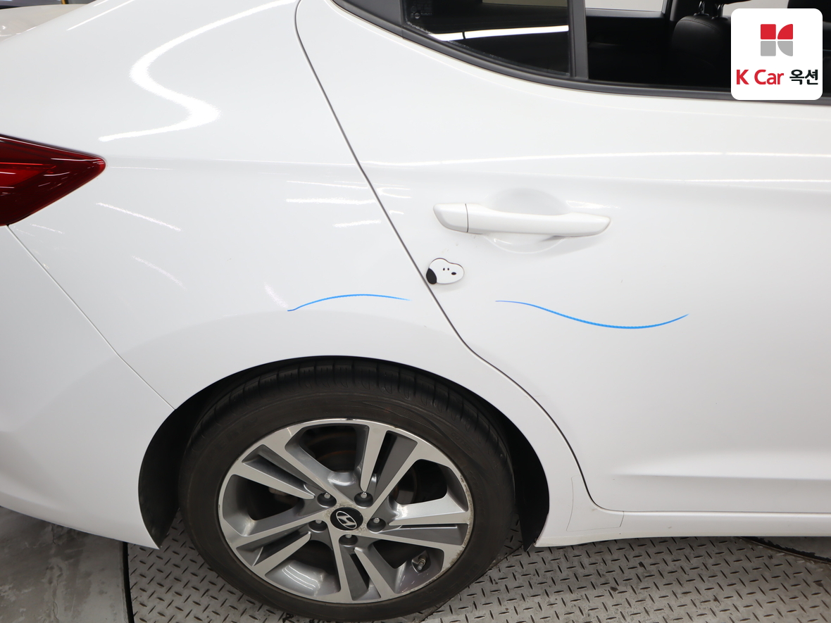 Hyundai Elantra 2018 - Image 38