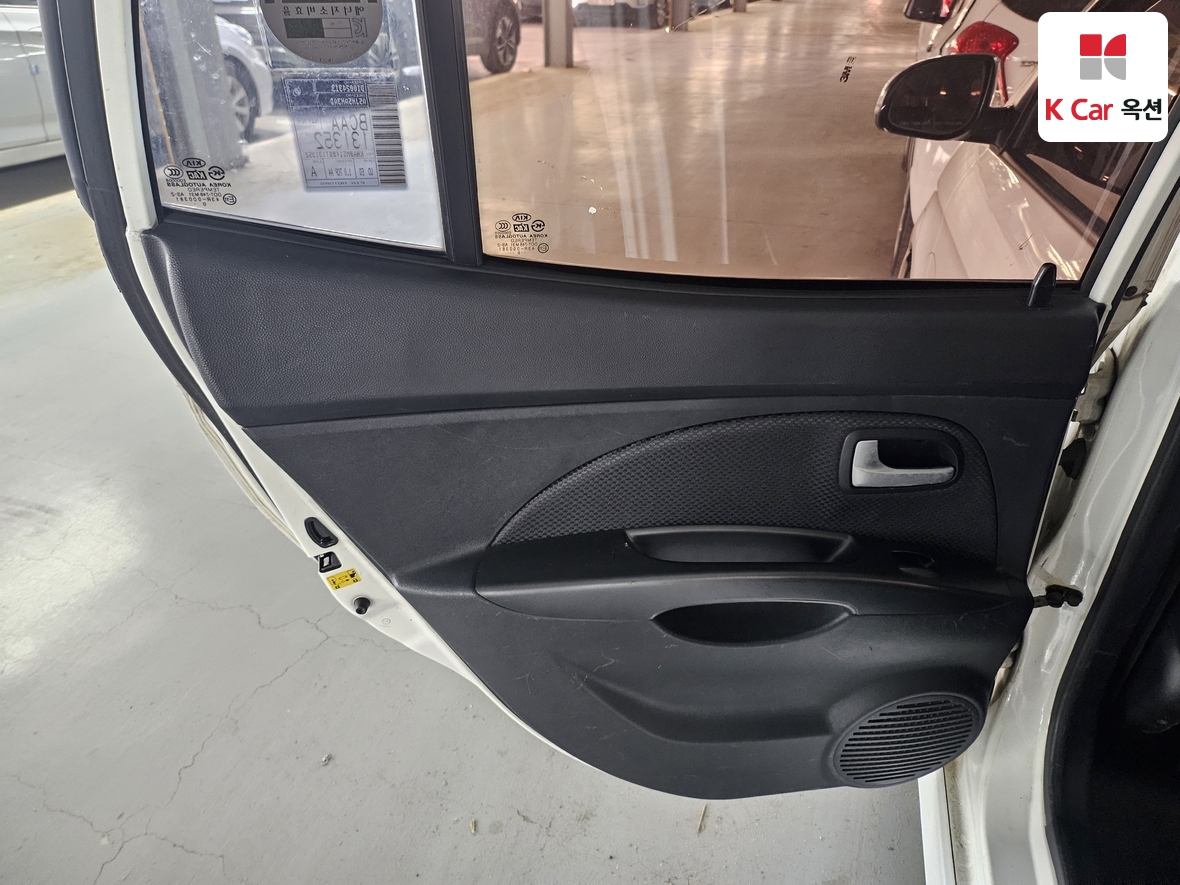 Kia Morning 2011 - Image 22