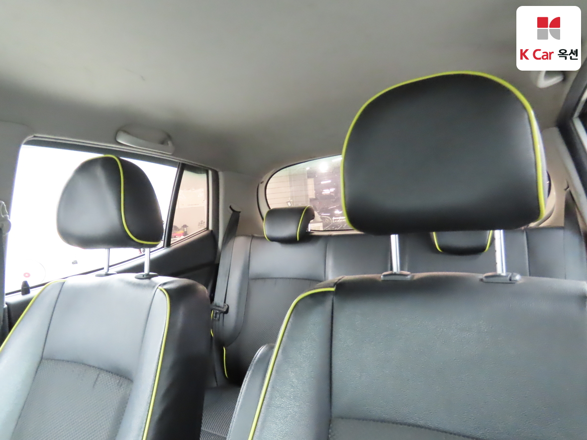 Kia Morning 2011 - Image 18