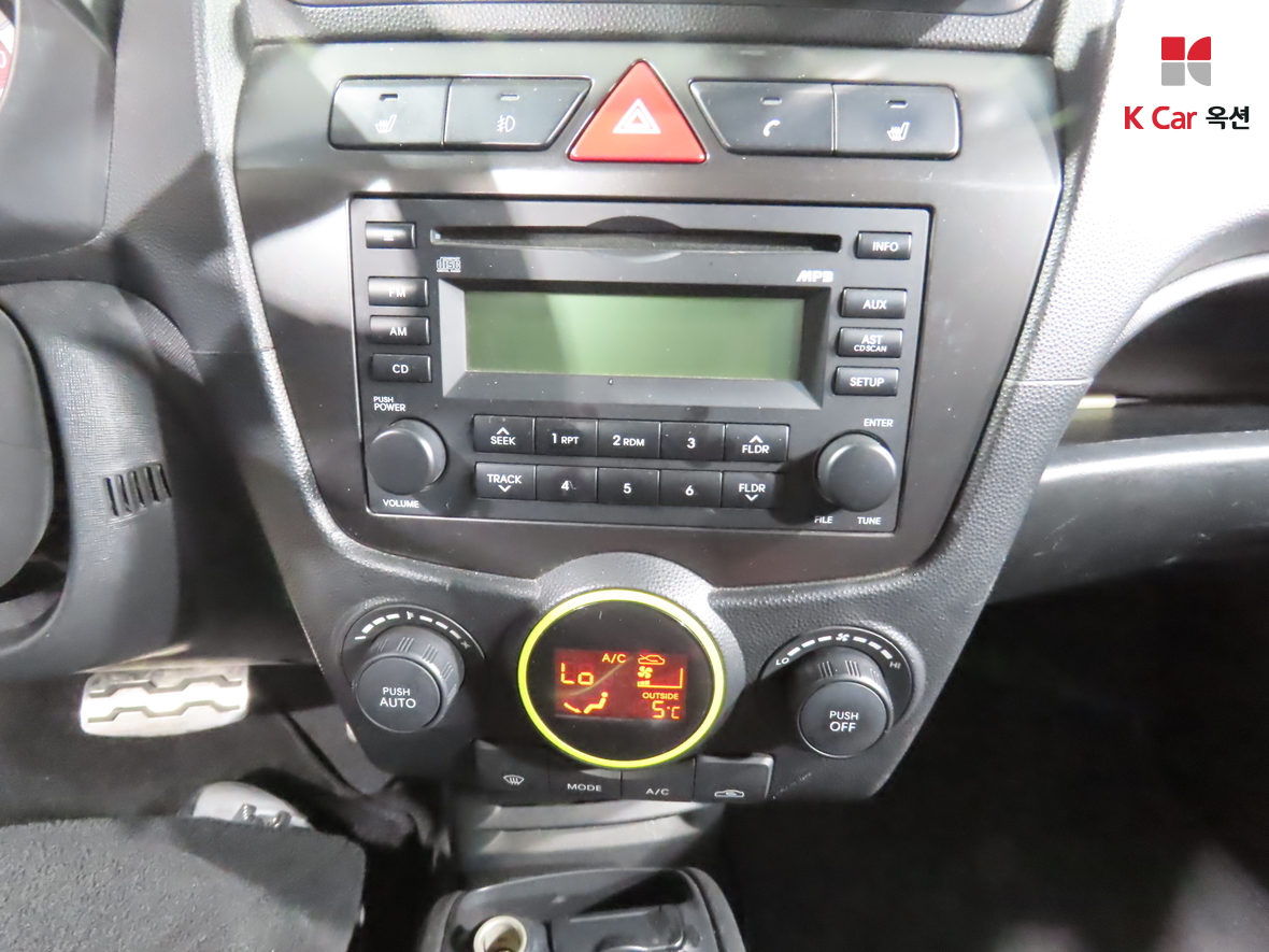 Kia Morning 2011 - Image 15