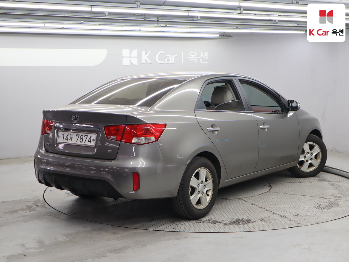 Kia Forte 2009 - Image 2