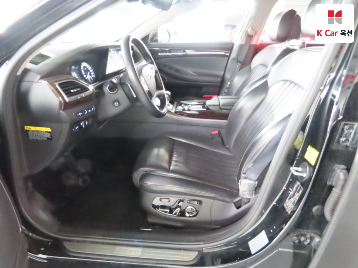 هيونداي جينيسيس EQ900 2016 - صورة 19