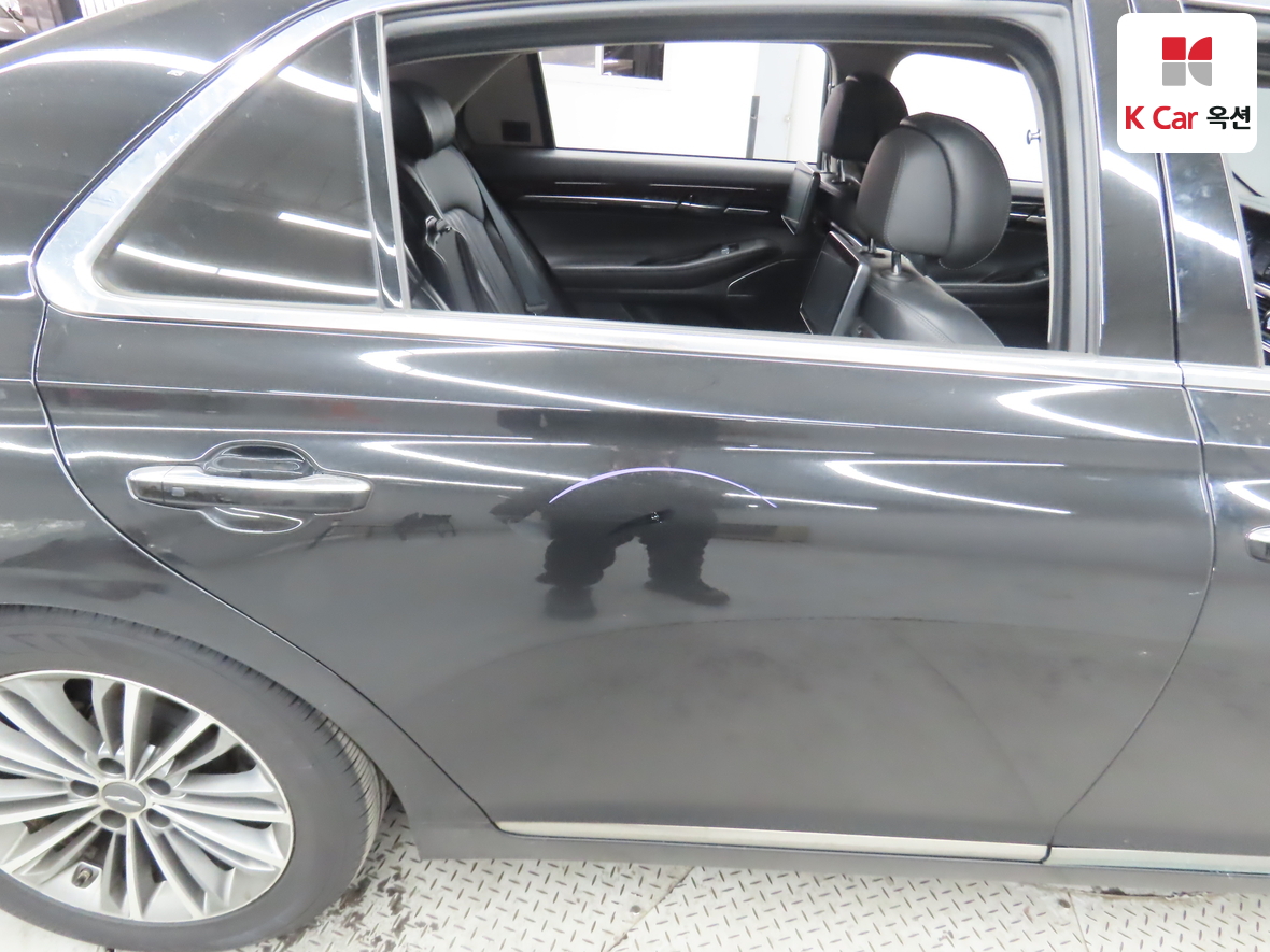 هيونداي جينيسيس EQ900 2016 - صورة 43