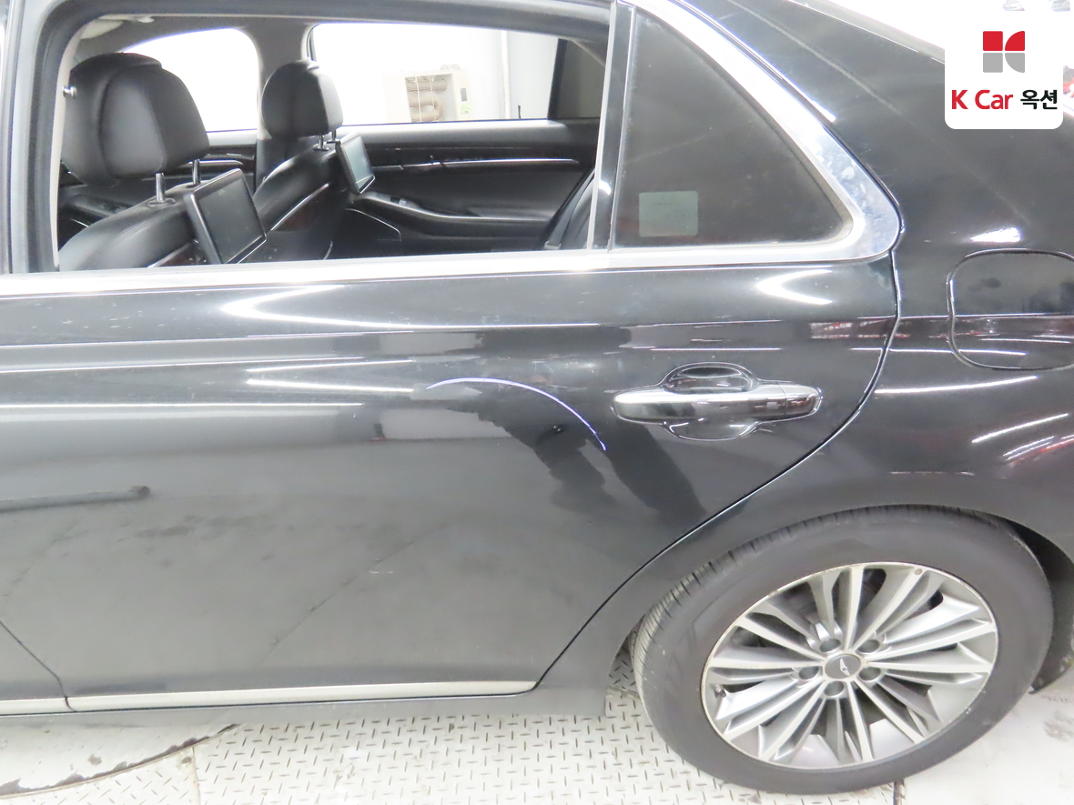 هيونداي جينيسيس EQ900 2016 - صورة 41