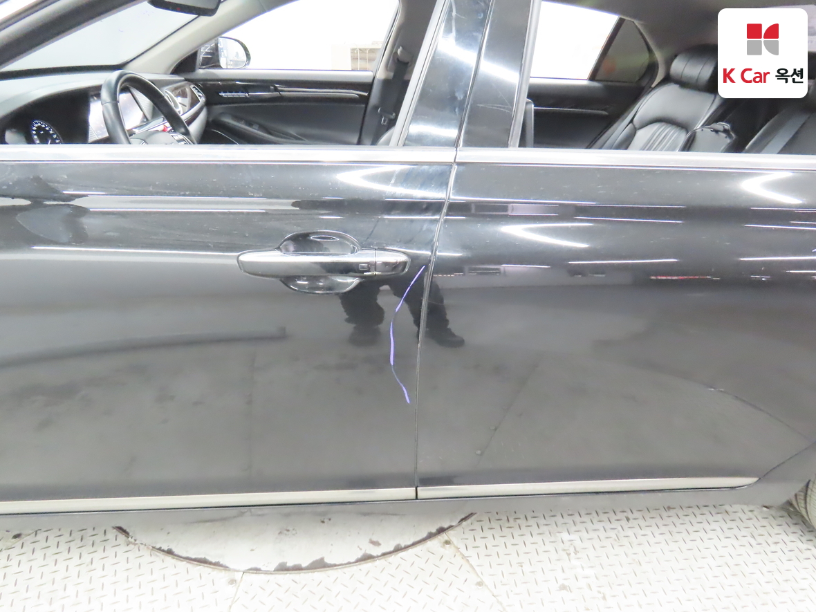 هيونداي جينيسيس EQ900 2016 - صورة 40