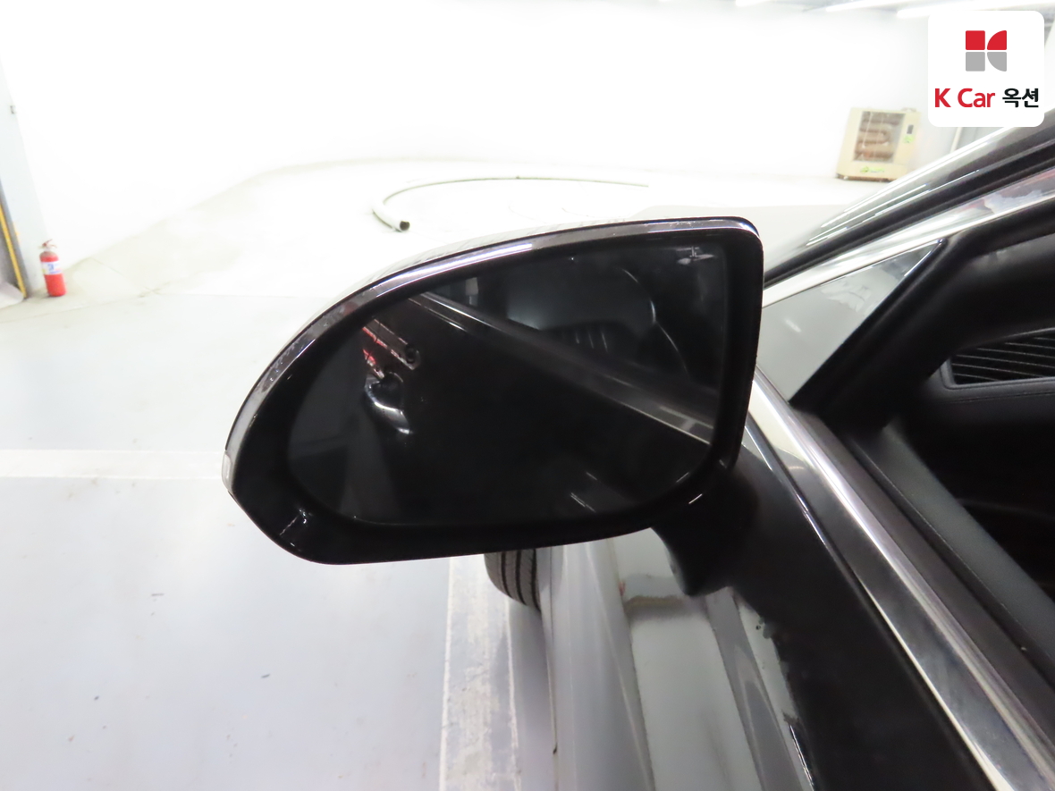 هيونداي جينيسيس EQ900 2016 - صورة 21