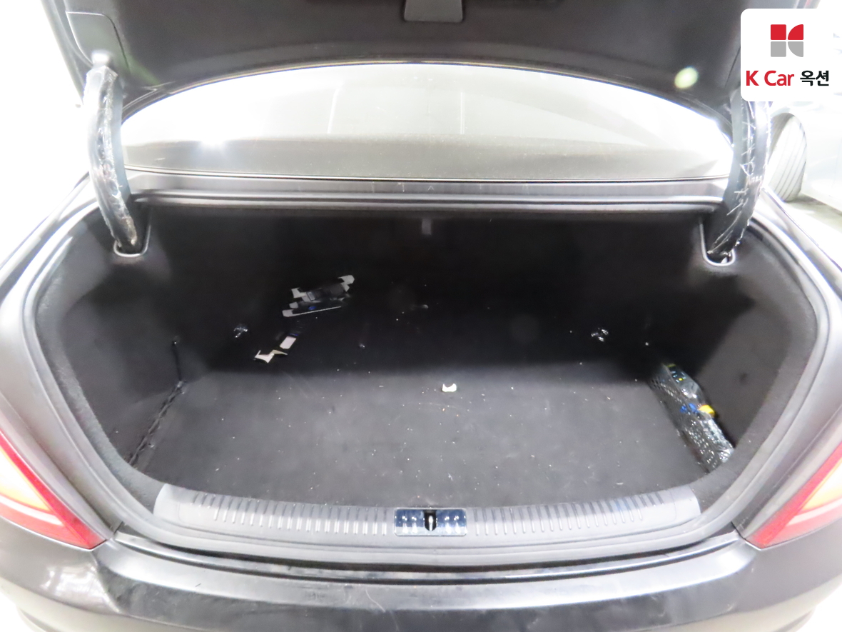 هيونداي جينيسيس EQ900 2016 - صورة 27