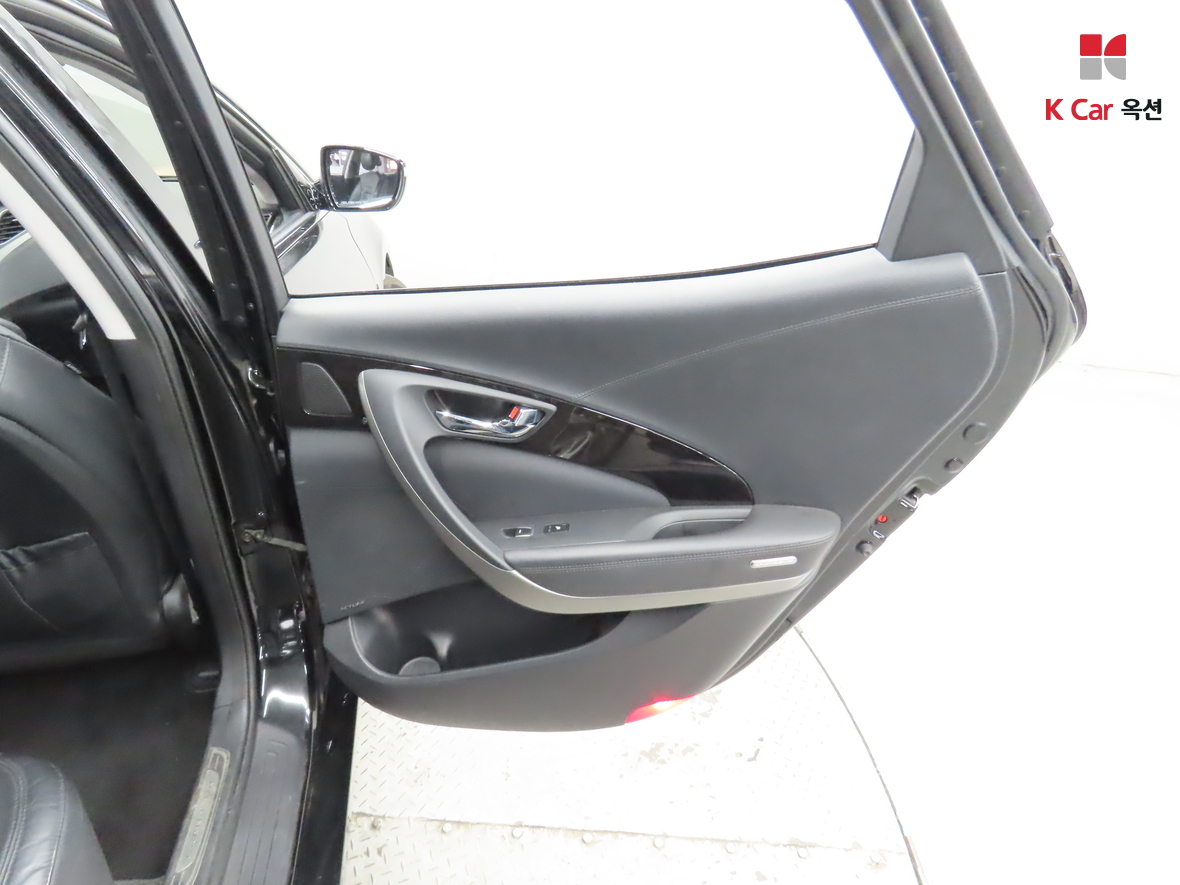 Hyundai AZERA 2016 - Image 28