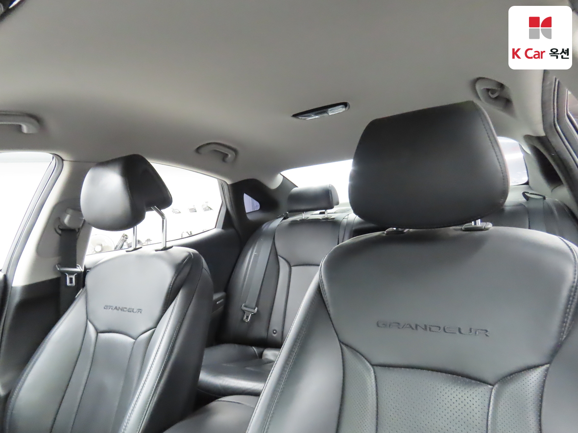 Hyundai AZERA 2016 - Image 20