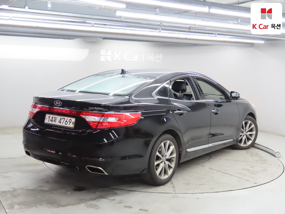 Hyundai AZERA 2016 - Image 2