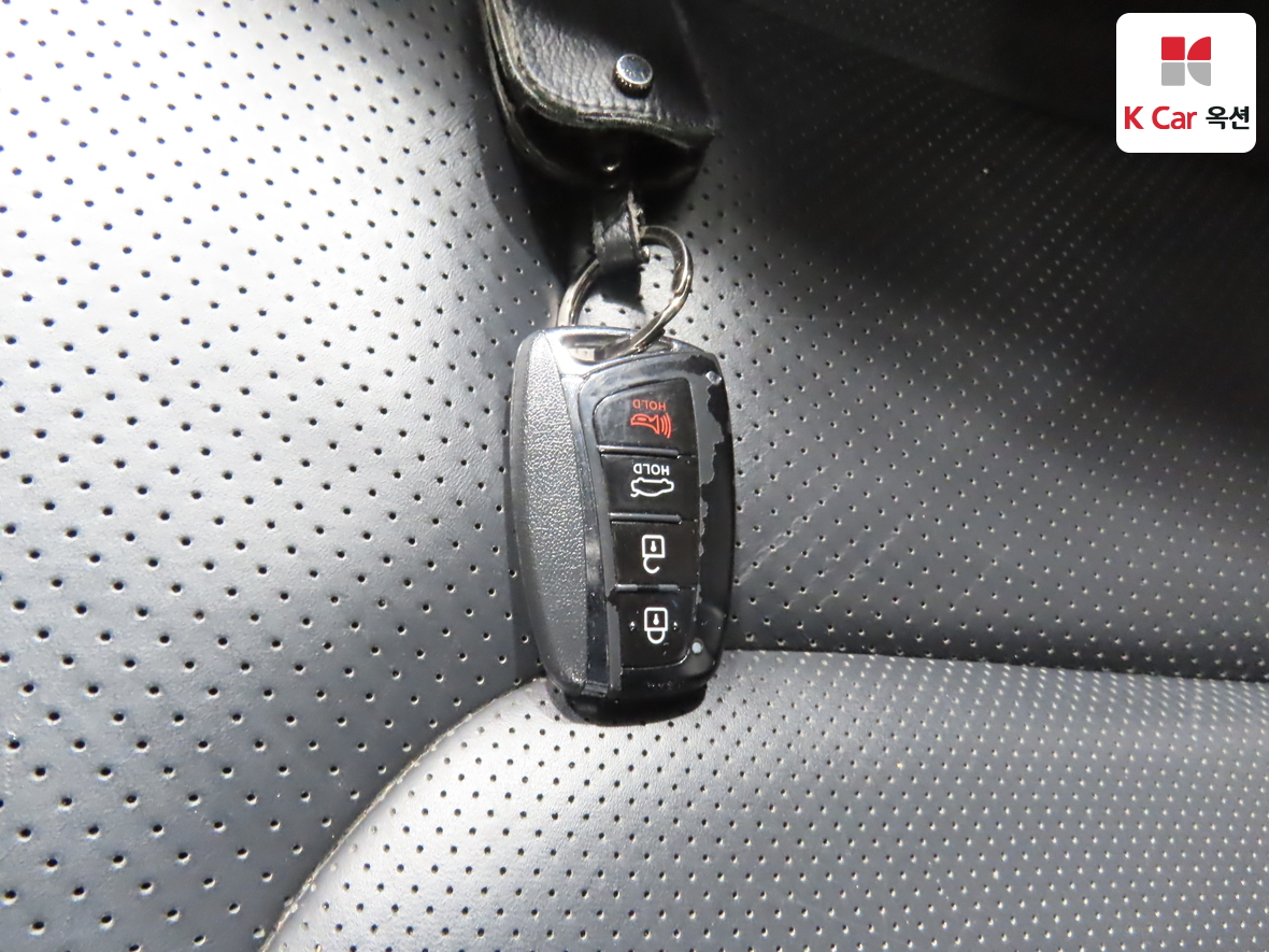 Hyundai AZERA 2016 - Image 18