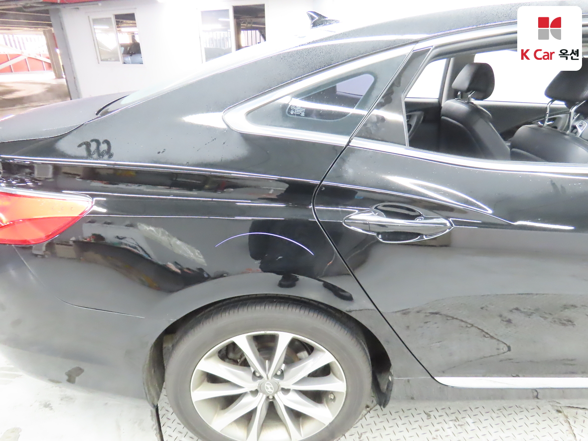 Hyundai AZERA 2016 - Image 42