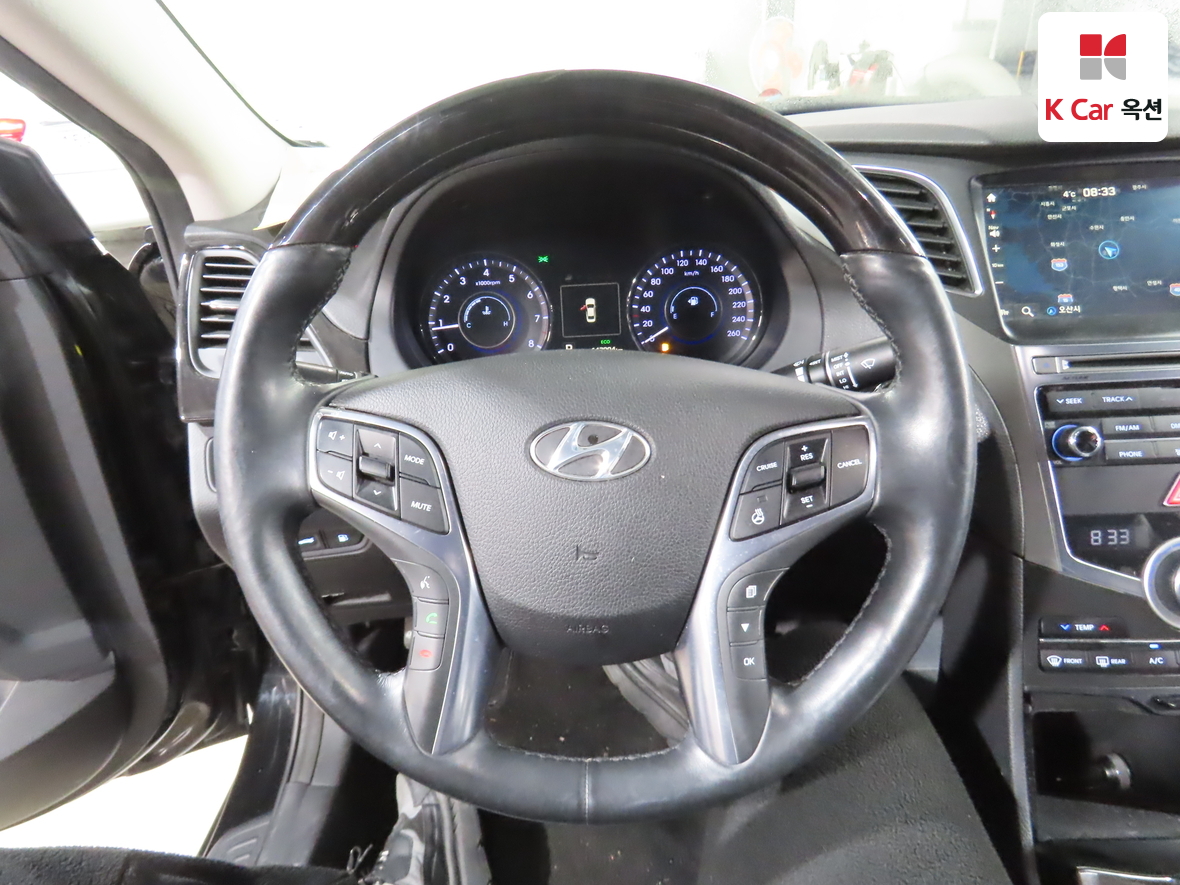 Hyundai AZERA 2016 - Image 10